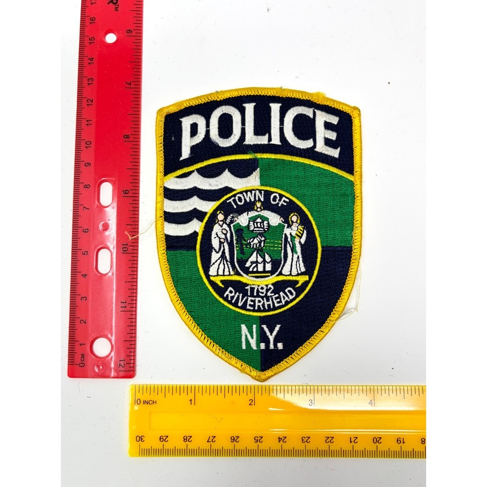 Town of Riverhead NY New York Embroidered Police Department Shoulder Patch